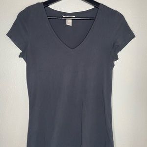 DARK GRAY SHORT SLEEVE V-NECK